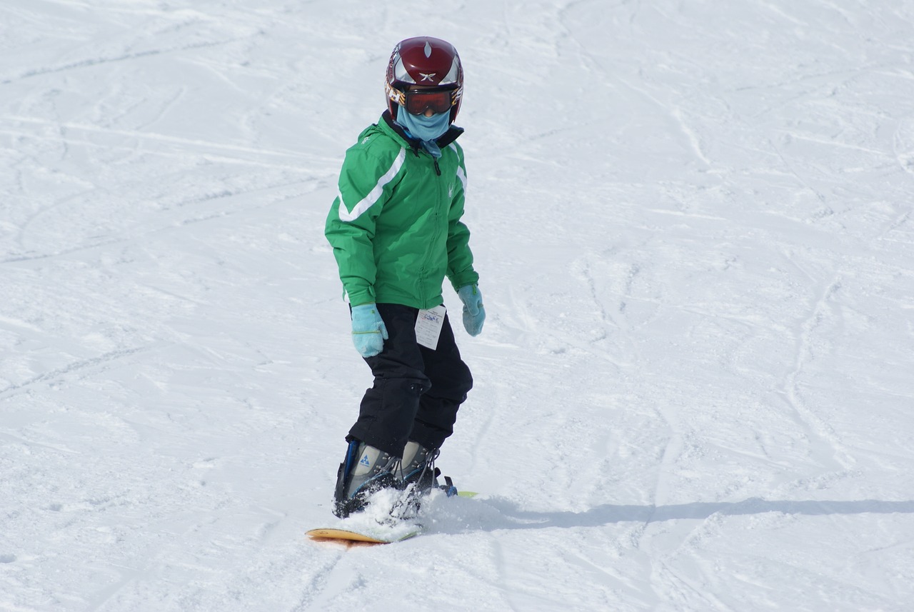 kid, snowboard, winter-2114536.jpg